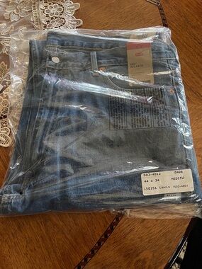 Levi's Relaxed Fit Men's Jeans in Light Blue Denim